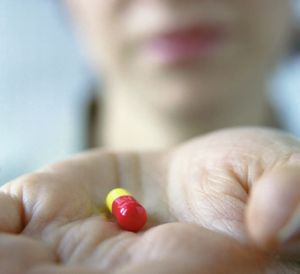 8 различных компаний, занимающихся разработкой лекарств, представили на EHDN свои подходы к лечению болезни Гентингтона. Возможно, однажды один из этих препаратов станет новым лекарством для лечения людей с БГ.
